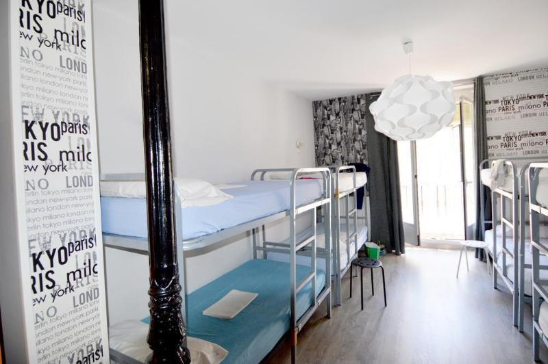 Los Amigos Hostel Madrid Luaran gambar