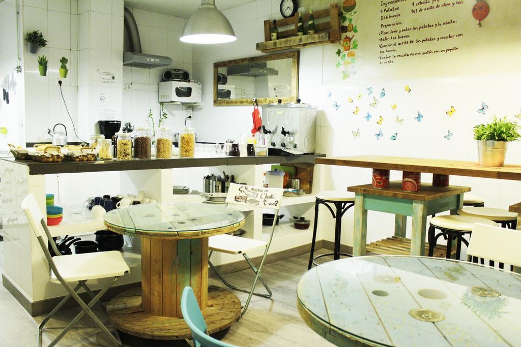 Los Amigos Hostel Madrid Luaran gambar
