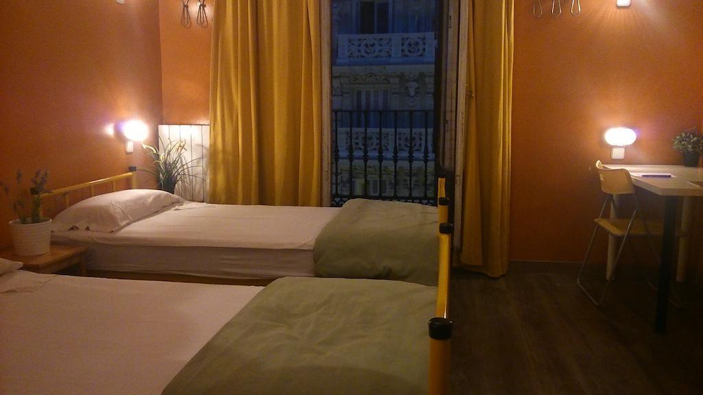 Los Amigos Hostel Madrid Bilik gambar